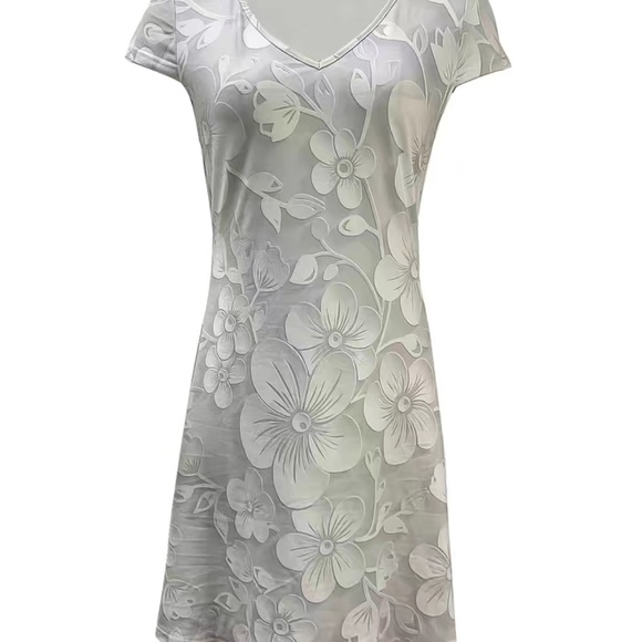Floral print dress.  Casual V-neck short sleeve summer dress.  Machine Washable - Picture 2 of 7